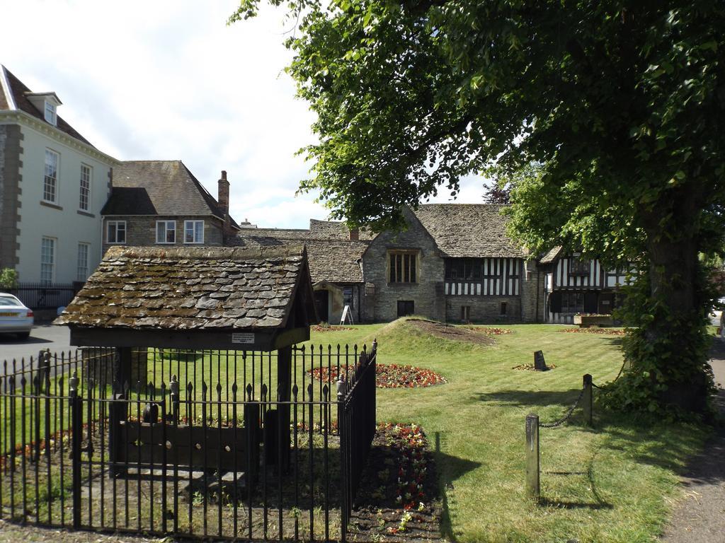 Your Home From Home On The Edge Of The Cotswolds إيفيشام المظهر الخارجي الصورة
